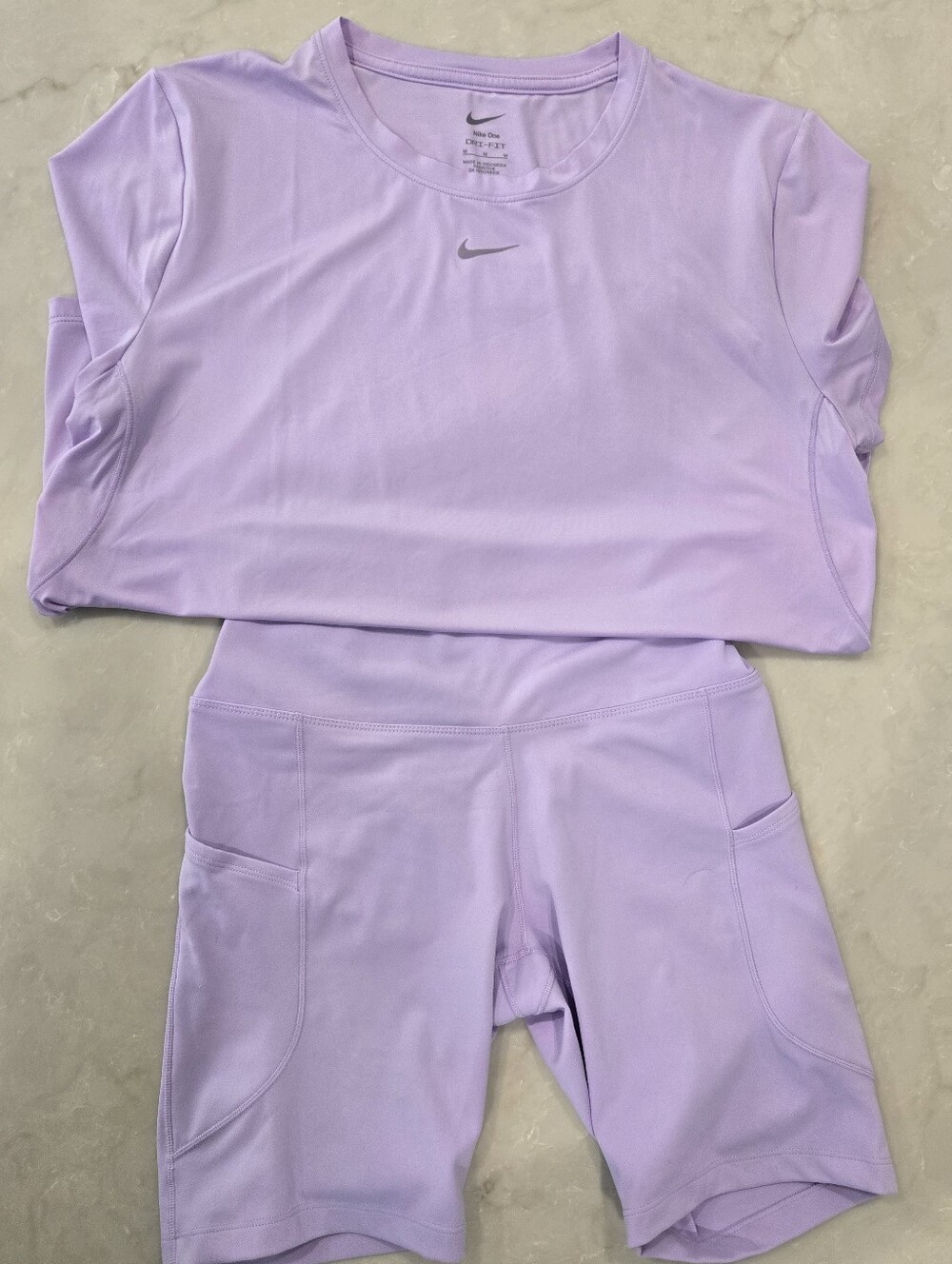 Nike Dri-Fit Matching Set Active Short Sleeve Top & High-Waist Bike Shorts -M